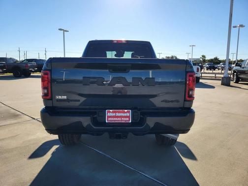 2026 RAM 2500 Lone Star Crew Cab 4x4 6'4' Box