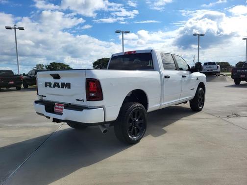 2026 RAM 2500 Lone Star Crew Cab 4x4 6'4' Box