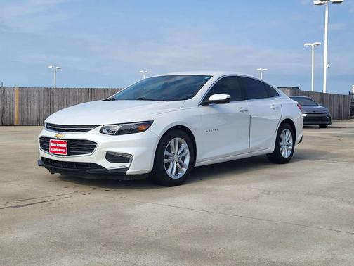 Iridescent Pearl Tricoat 2018 Chevrolet Malibu LT