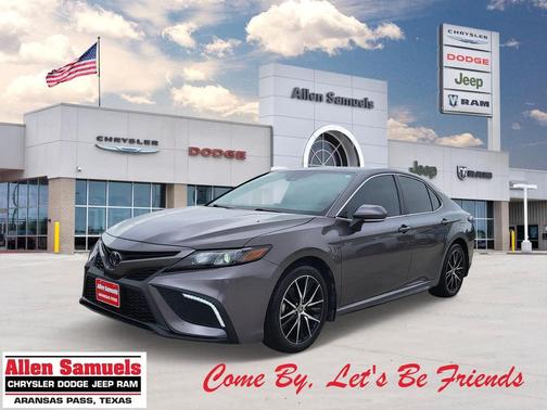 2024 Toyota Camry SE