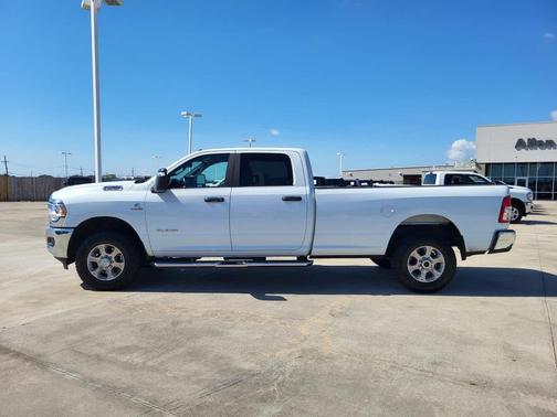 2024 RAM 3500 Big Horn Crew Cab 4x4 8' Box