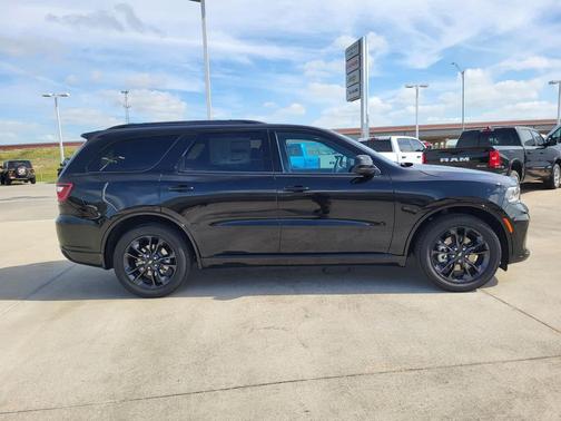 DB Black Clearcoat 2026 Dodge Durango GT RWD