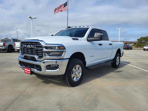2025 RAM 2500 Big Horn Crew Cab 4x4 6'4' Box