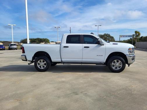 2025 RAM 2500 Big Horn Crew Cab 4x4 6'4' Box