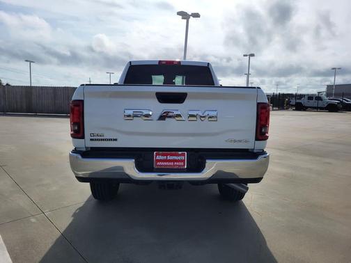 2025 RAM 2500 Big Horn Crew Cab 4x4 6'4' Box