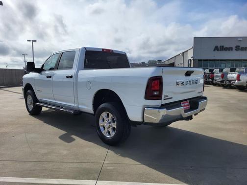 2025 RAM 2500 Big Horn Crew Cab 4x4 6'4' Box