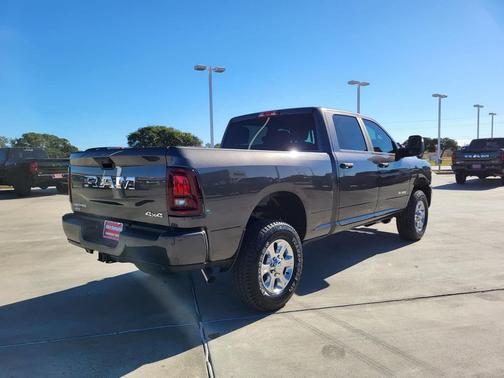 2026 RAM 2500 Lone Star Crew Cab 4x4 6'4' Box