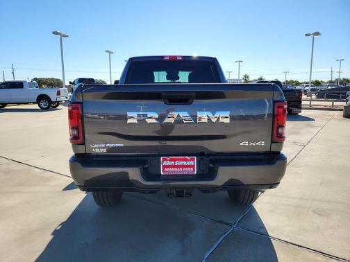 2026 RAM 2500 Lone Star Crew Cab 4x4 6'4' Box
