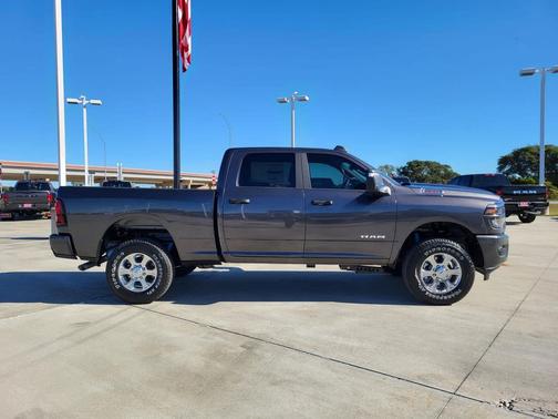 2026 RAM 2500 Lone Star Crew Cab 4x4 6'4' Box