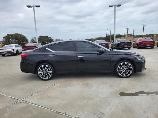 2023 Nissan Altima 2.5 SL