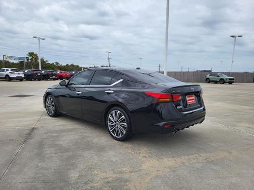 2023 Nissan Altima 2.5 SL