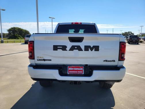 2026 RAM 2500 Lone Star Crew Cab 4x4 6'4' Box