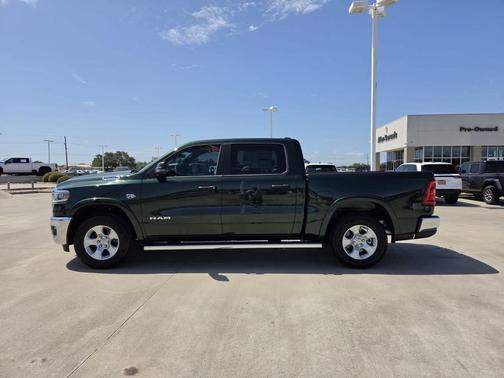 Serrano Green Metallic 2026 RAM 1500 Lone Star