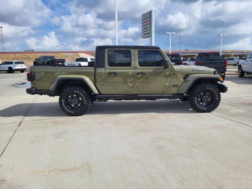 2025 Jeep Gladiator Willys