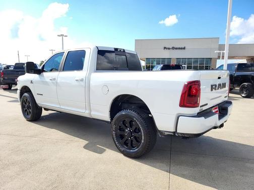 2026 RAM 2500 Laramie Crew Cab 4x4 6'4' Box
