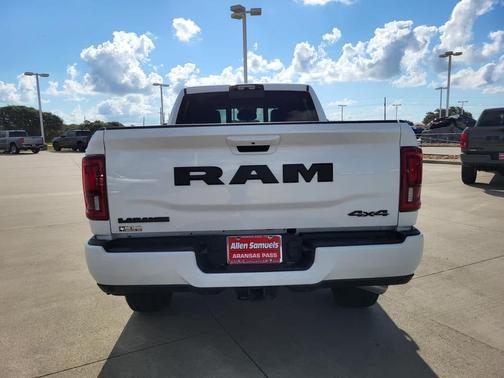 2026 RAM 2500 Laramie Crew Cab 4x4 6'4' Box