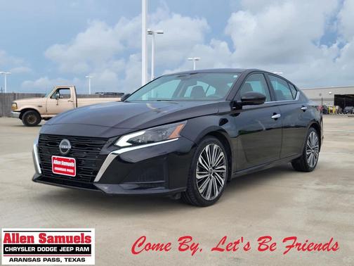 Super Black 2023 Nissan Altima 2.5 SL
