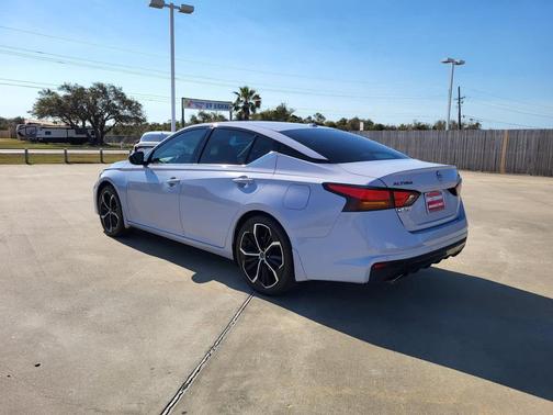 2024 Nissan Altima SR FWD