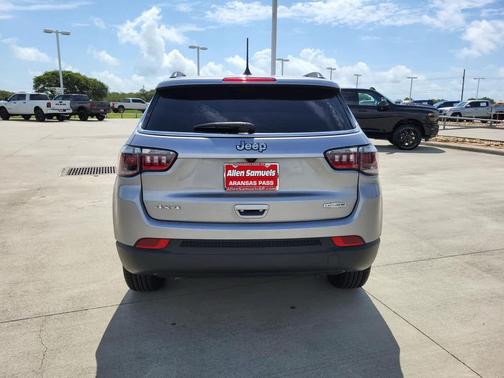 2024 Jeep Compass Latitude Lux