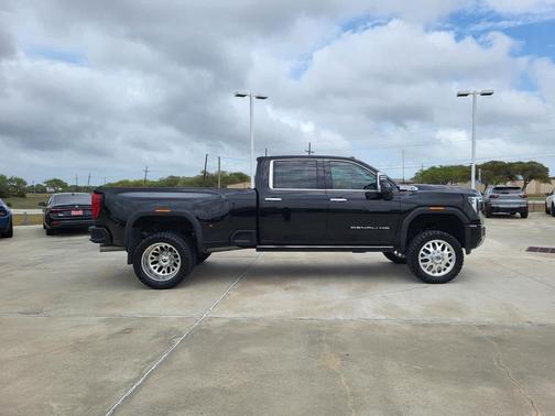 Onyx Black 2024 GMC Sierra 3500 Denali