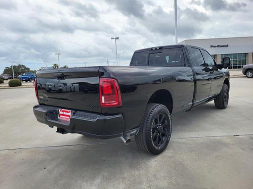 2026 RAM 3500 Laramie Crew Cab 4x4 8' Box