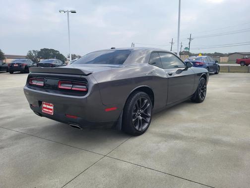 2021 Dodge Challenger SXT