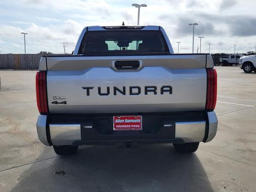 2022 Toyota Tundra SR5