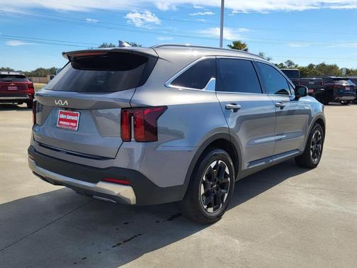 2024 Kia Sorento S