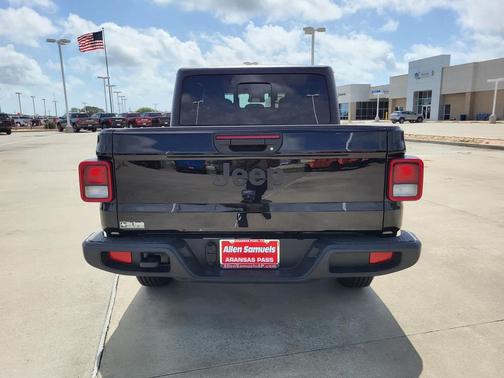 2025 Jeep Gladiator Sport S