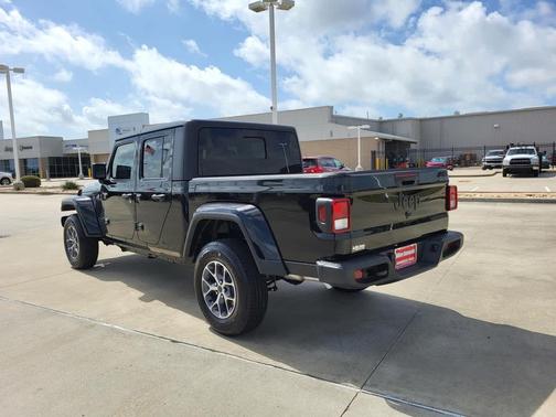 2025 Jeep Gladiator Sport S