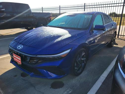2024 Hyundai ELANTRA Limited