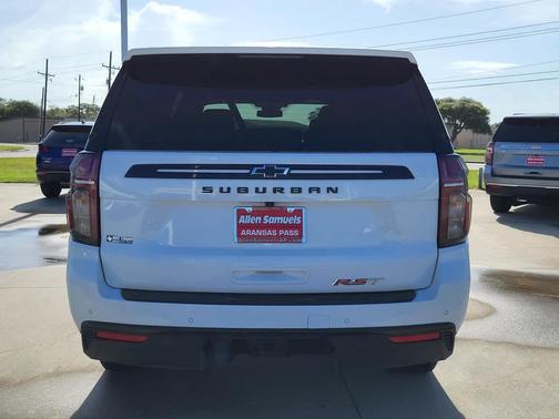 2024 Chevrolet Suburban RST