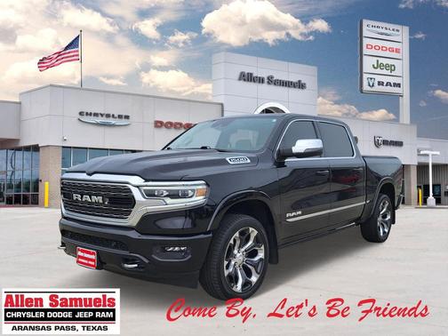 Diamond Black Crystal Pearlcoat 2023 RAM 1500 Limited