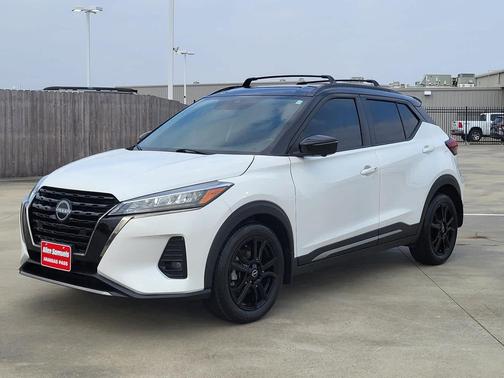 2024 Nissan Kicks SR