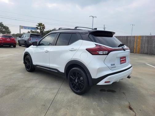 2024 Nissan Kicks SR