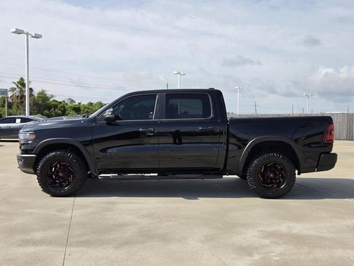 Diamond Black Crystal Pearlcoat 2025 RAM 1500 Rebel