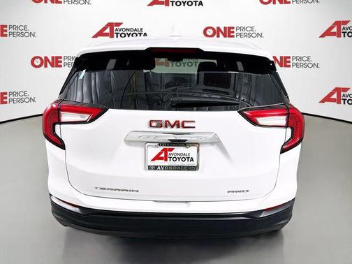 Summit White 2024 GMC Terrain SLE