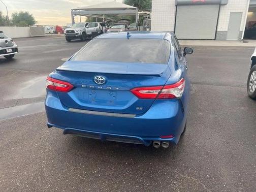2020 Toyota Camry SE
