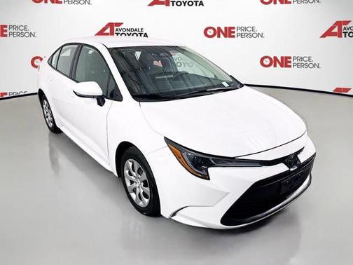 Ice Cap 2025 Toyota Corolla LE