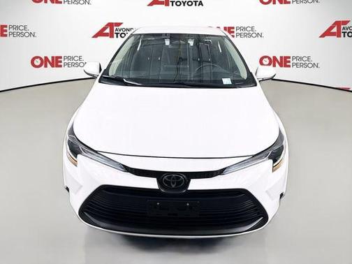 Ice Cap 2025 Toyota Corolla LE