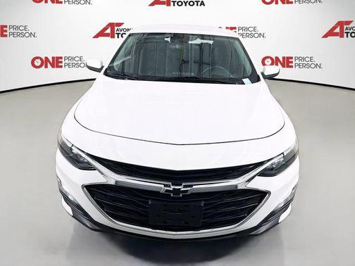 Summit White 2025 Chevrolet Malibu FWD RS