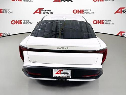 Snow White Pearl 2025 Kia K4 EX