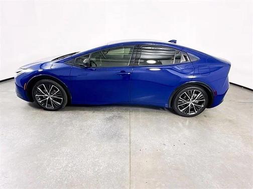 2025 Toyota Prius XLE