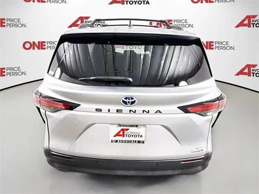 2021 Toyota Sienna XLE 8 Passenger