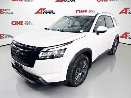 Pearl White Tricoat 2022 Nissan Pathfinder SL 2WD