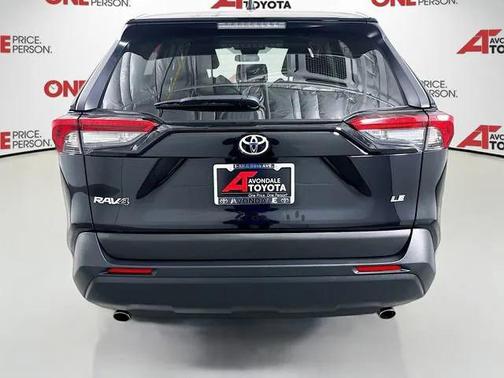 2025 Toyota RAV4 LE