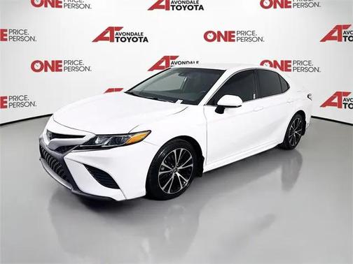 2020 Toyota Camry SE