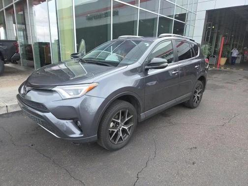 2017 Toyota RAV4 SE