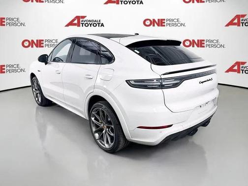 2022 Porsche Cayenne Cayenne Turbo S E-Hybrid