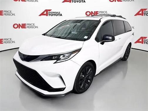 2022 Toyota Sienna XSE 7 Passenger